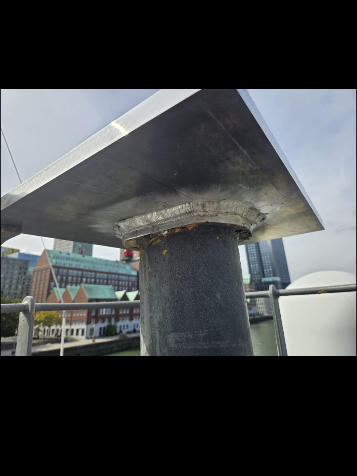 Aluminium platen en gangway zwengelprofiel