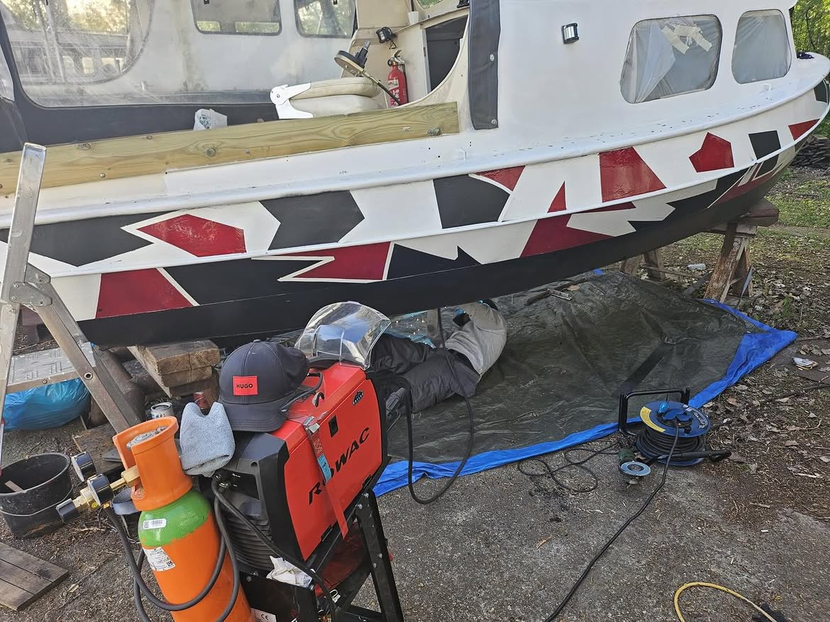 Spoedreparatie vissersboot foto 5
