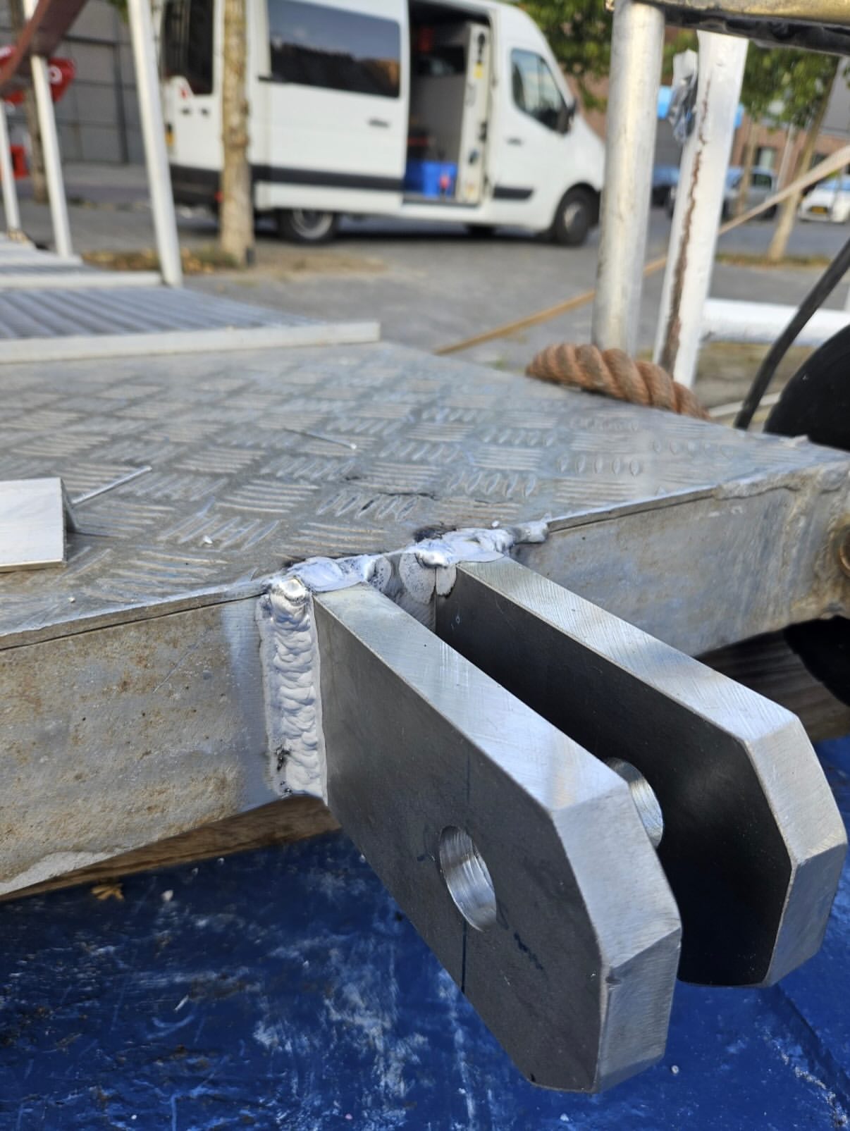 Aluminium platen en gangway zwengelprofiel foto 7