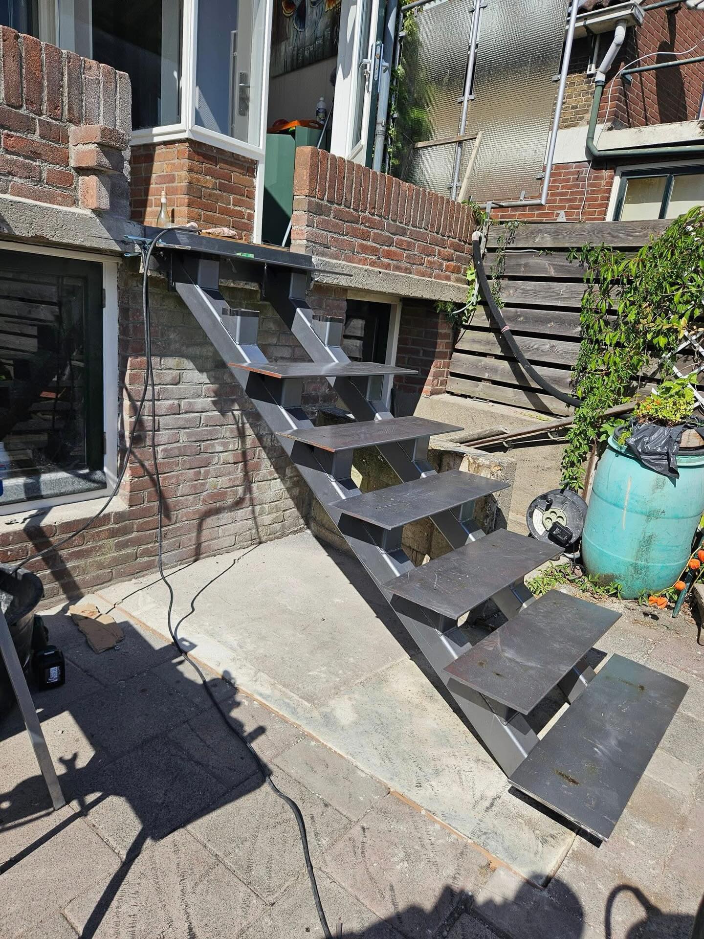 Trapboom met betontreden